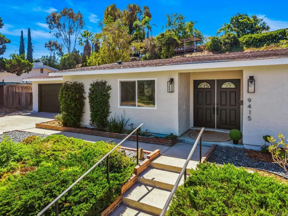 9415 La Suvida Drive La Mesa, CA 91942