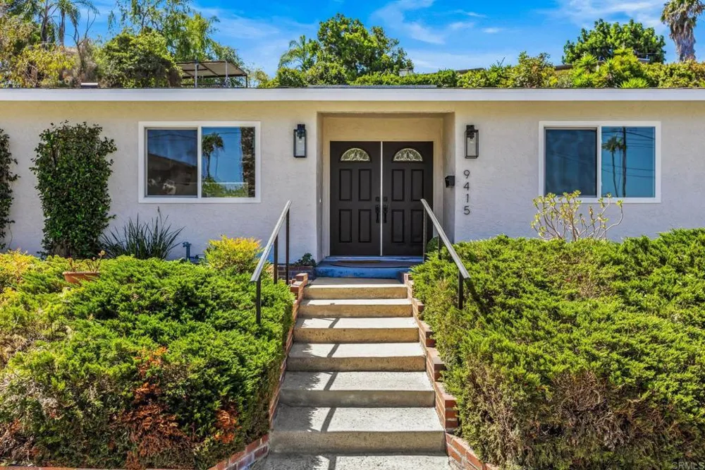 9415 La Suvida Drive La Mesa, CA 91942