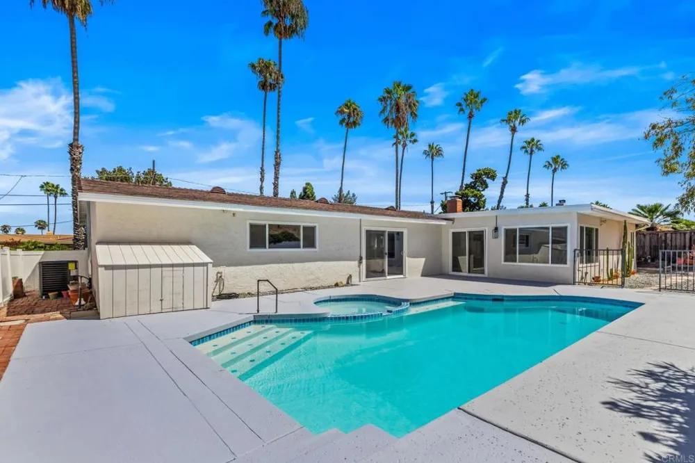 9415 La Suvida Drive La Mesa, CA 91942