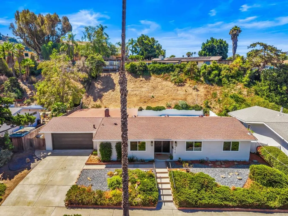 9415 La Suvida Drive La Mesa, CA 91942