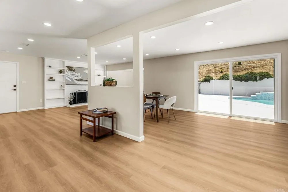 9415 La Suvida Drive La Mesa, CA 91942