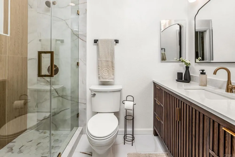9415 La Suvida Drive La Mesa, CA 91942