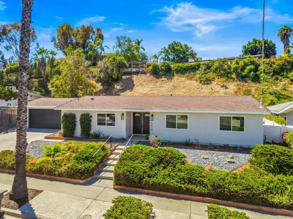 9415 La Suvida Drive La Mesa, CA 91942