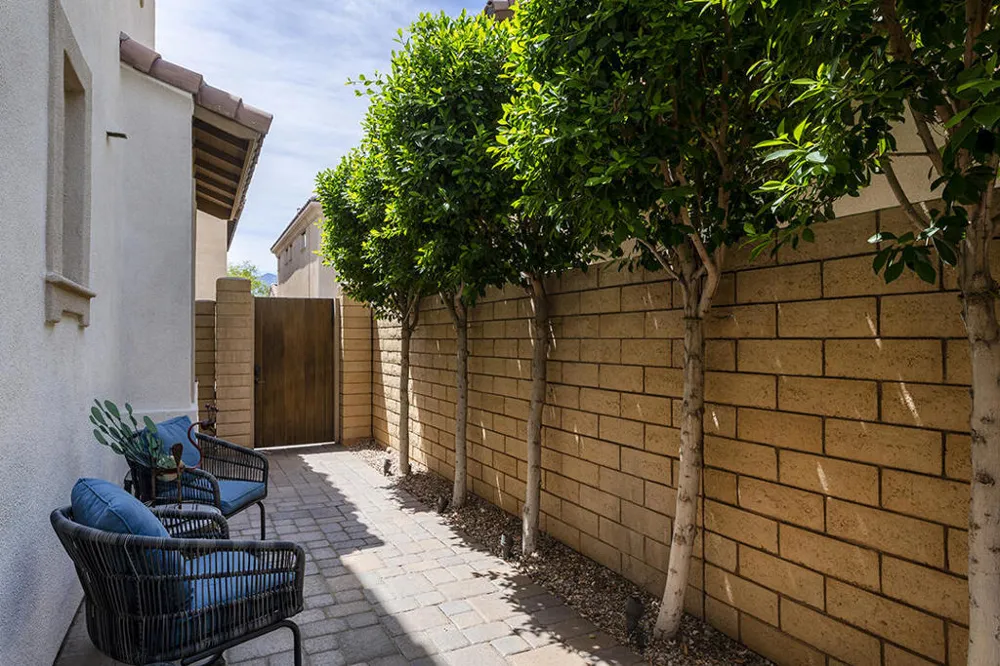 436 Tan Oak Drive Palm Springs, CA 92262