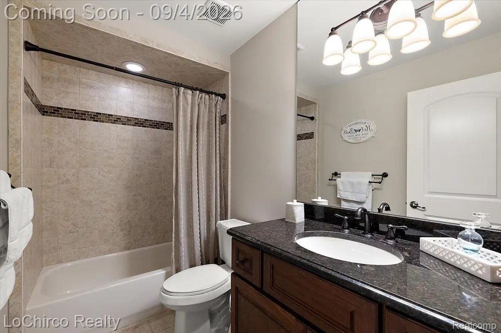 739 Majestic Drive Rochester Hills City, MI 48306