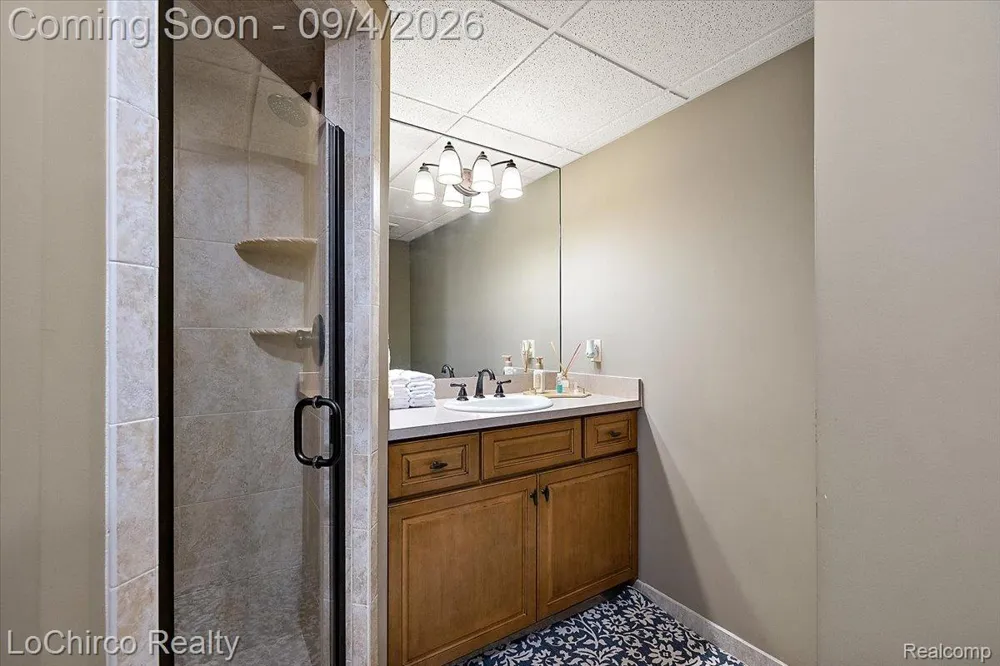739 Majestic Drive Rochester Hills City, MI 48306