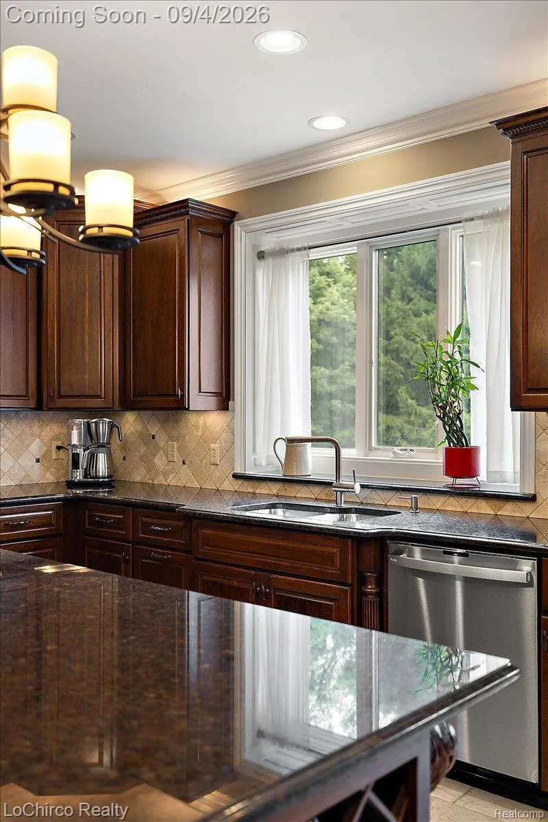 739 Majestic Drive Rochester Hills City, MI 48306