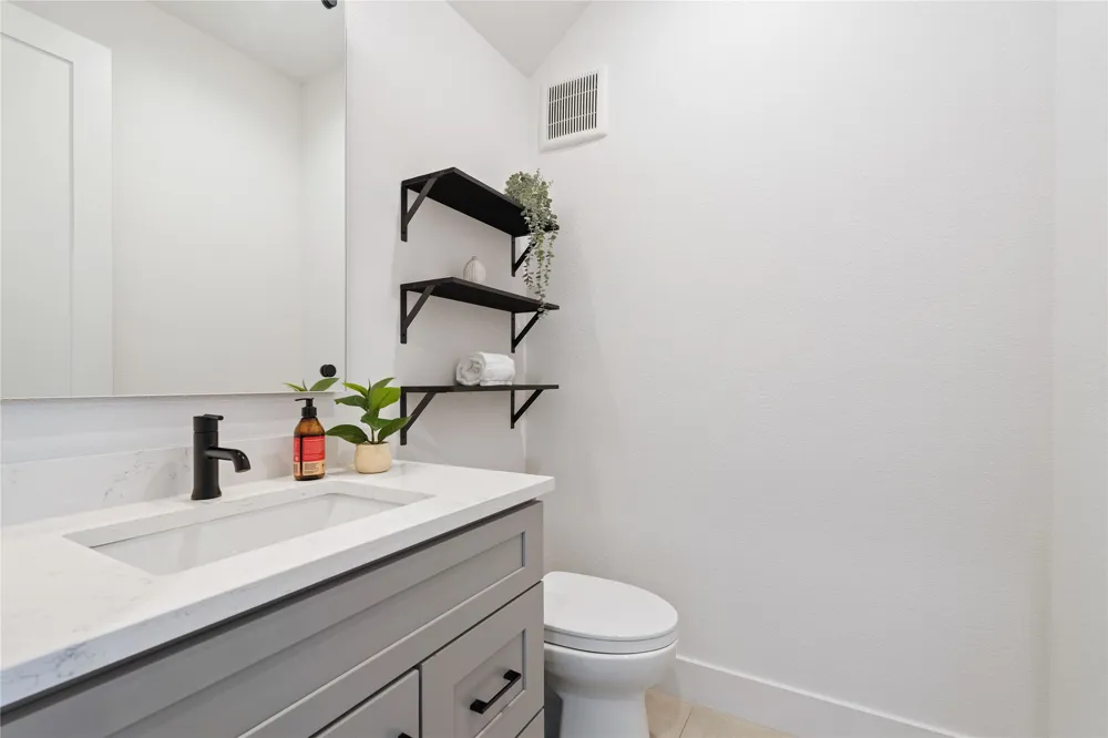 5907 Nancy Drive #2 Austin, TX 78745