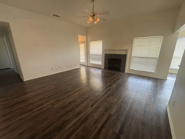 1024 Carlin Lane Burleson, TX 76028