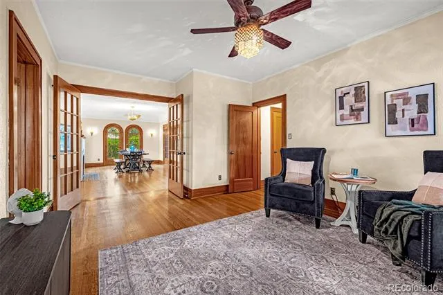 2107 Cascade Avenue Colorado Springs, CO 80907