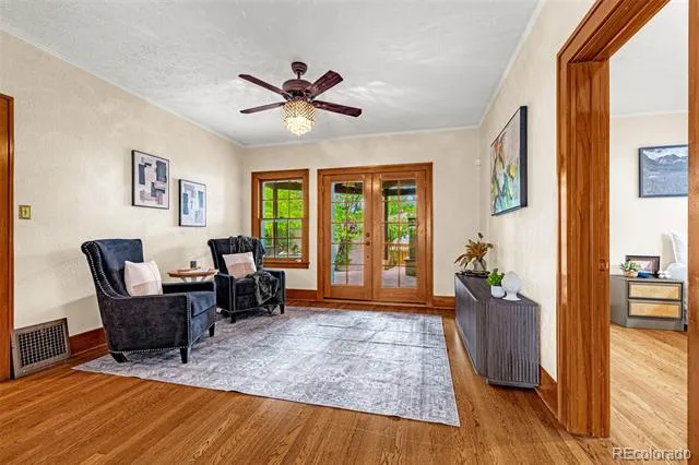 2107 Cascade Avenue Colorado Springs, CO 80907