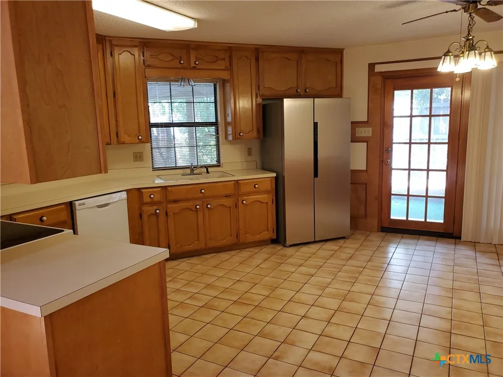 702 Cedar Parkway Seguin, TX 78155