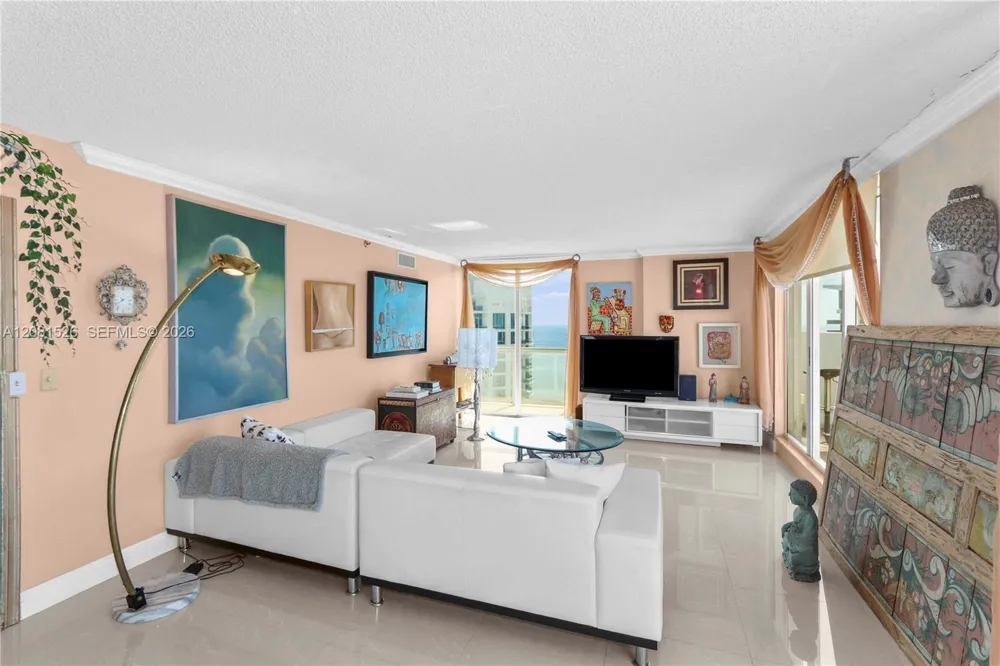 5900 Collins Ave #2304 Miami Beach, FL 33140