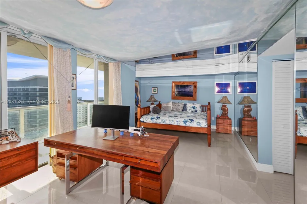 5900 Collins Ave #2304 Miami Beach, FL 33140