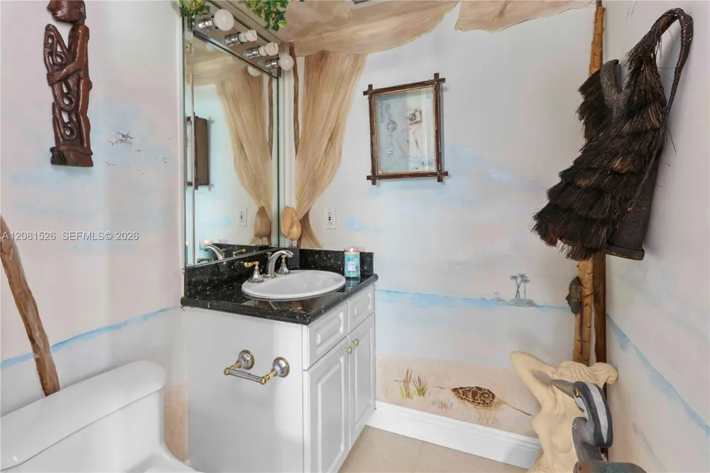 5900 Collins Ave #2304 Miami Beach, FL 33140