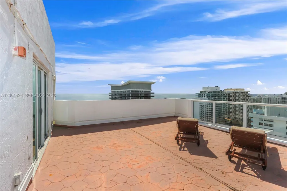 5900 Collins Ave #2304 Miami Beach, FL 33140