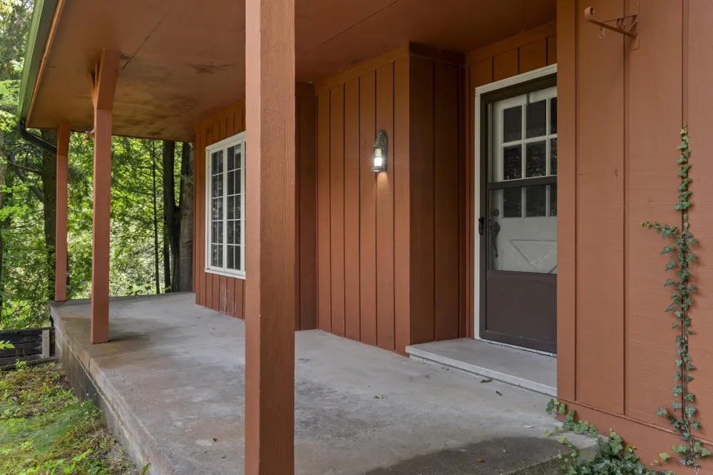 9095 Bear Creek Drive Kaleva, MI 49645