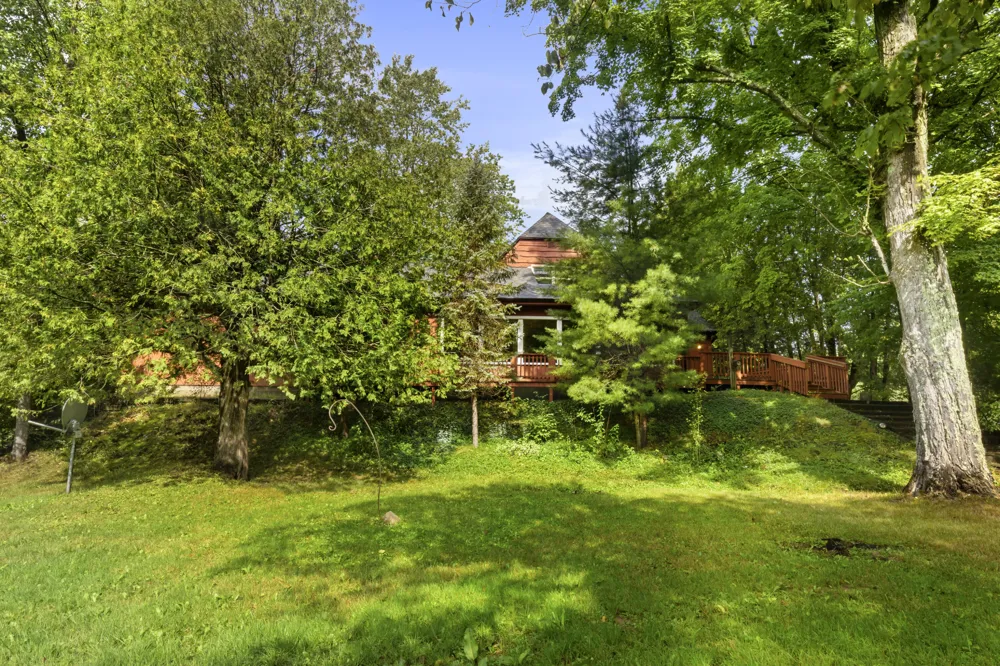9095 Bear Creek Drive Kaleva, MI 49645