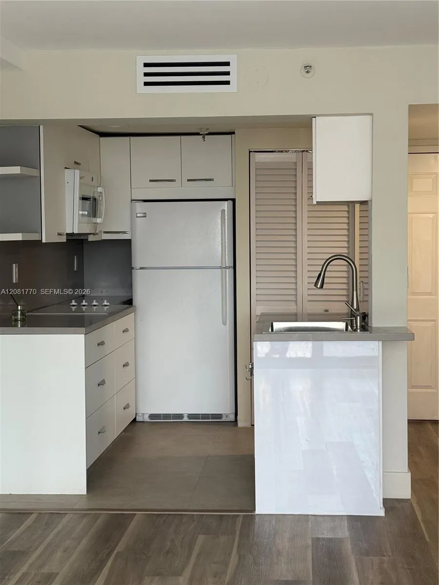 540 Brickell Key Dr #726 Miami, FL 33131