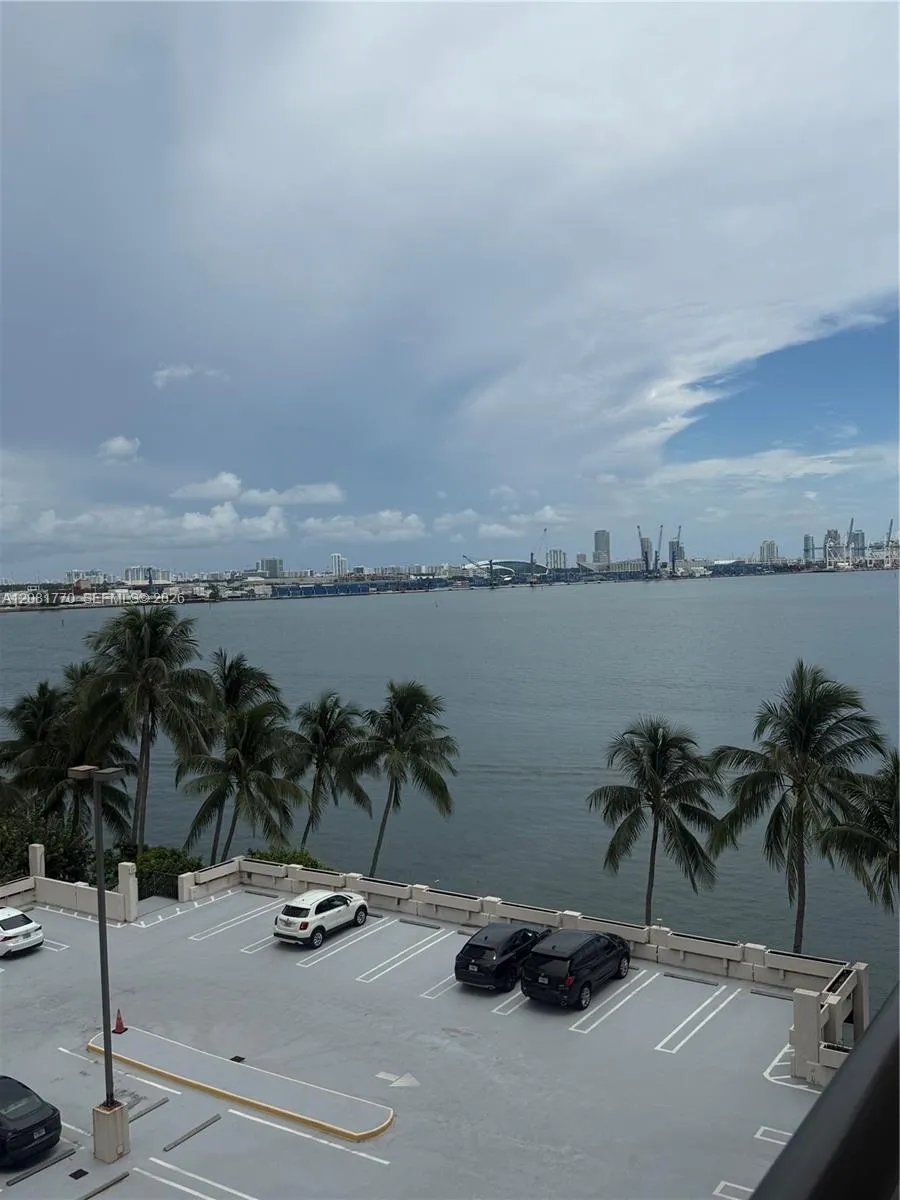 540 Brickell Key Dr #726 Miami, FL 33131