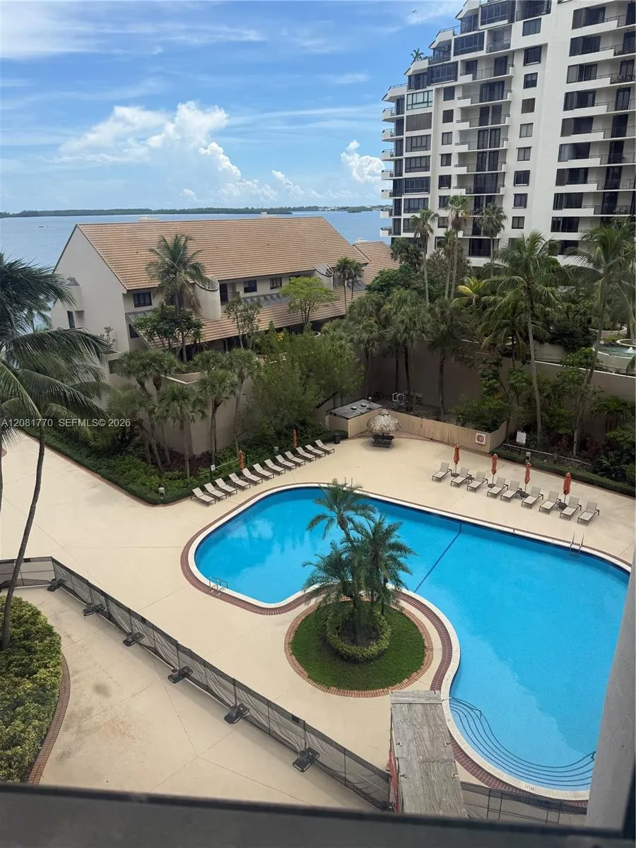 540 Brickell Key Dr #726 Miami, FL 33131