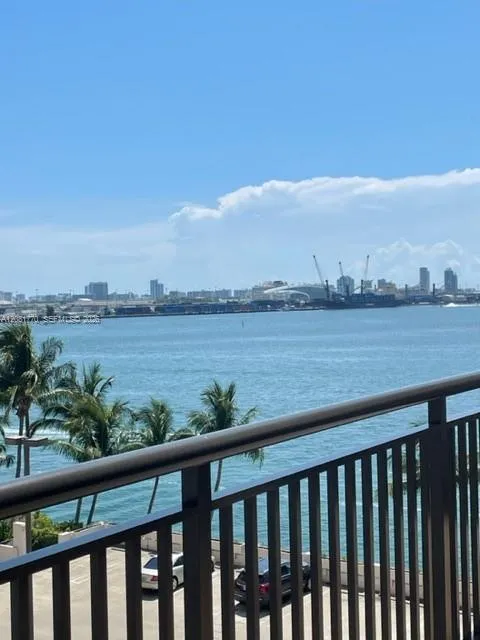 540 Brickell Key Dr #726 Miami, FL 33131