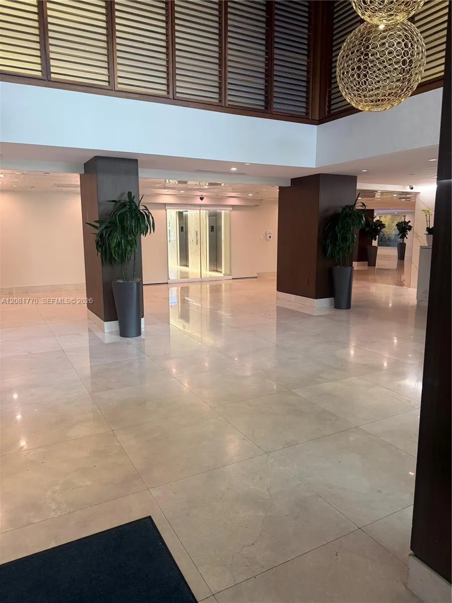 540 Brickell Key Dr #726 Miami, FL 33131