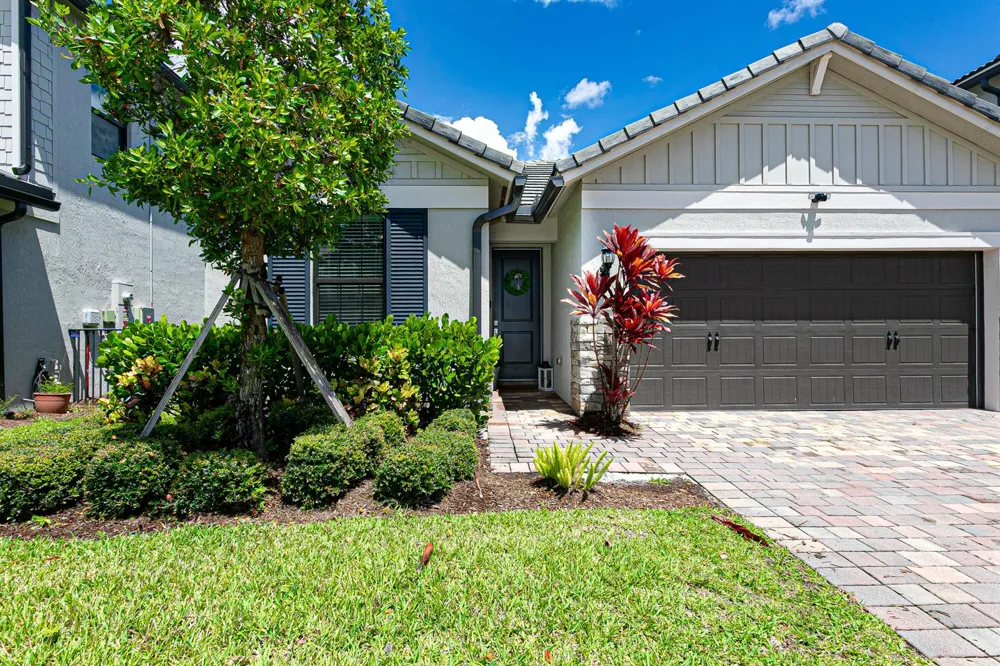 8231 TAILSHOT COURT Lake Worth, FL 33467