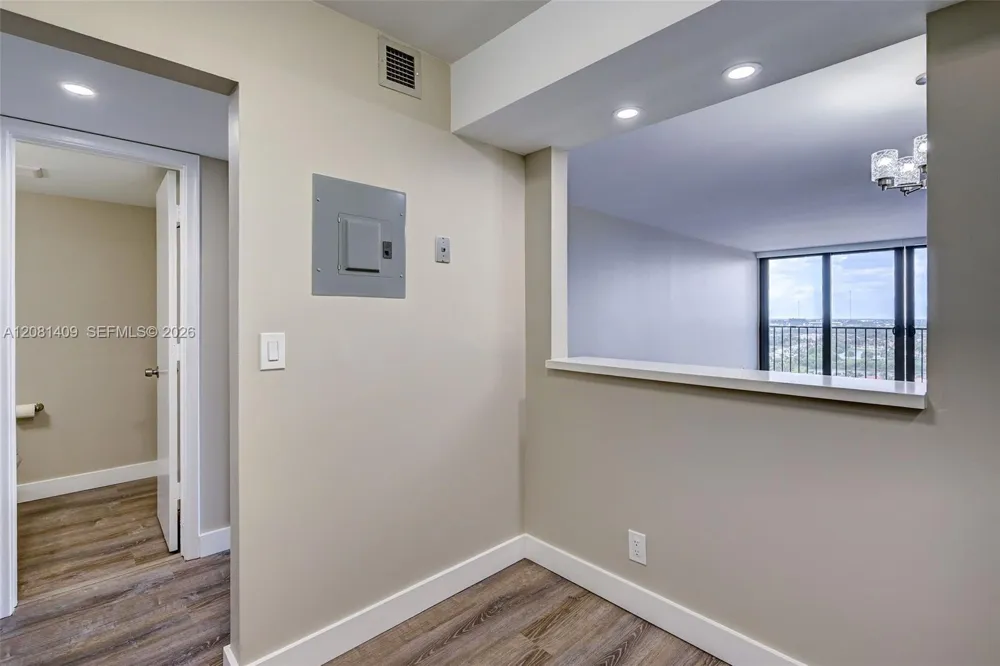 2401 S Ocean Dr #1906 Hollywood, FL 33019