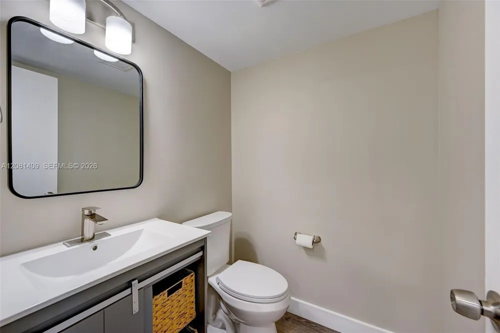 2401 S Ocean Dr #1906 Hollywood, FL 33019