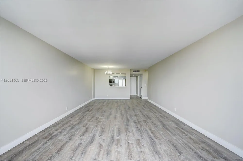 2401 S Ocean Dr #1906 Hollywood, FL 33019