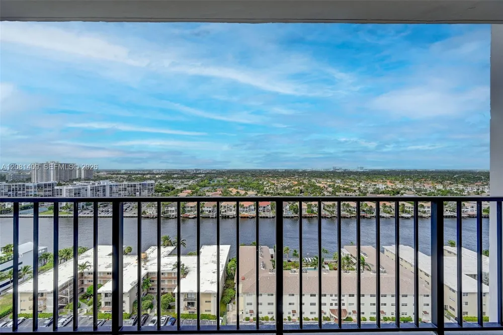 2401 S Ocean Dr #1906 Hollywood, FL 33019