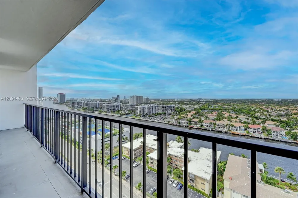 2401 S Ocean Dr #1906 Hollywood, FL 33019