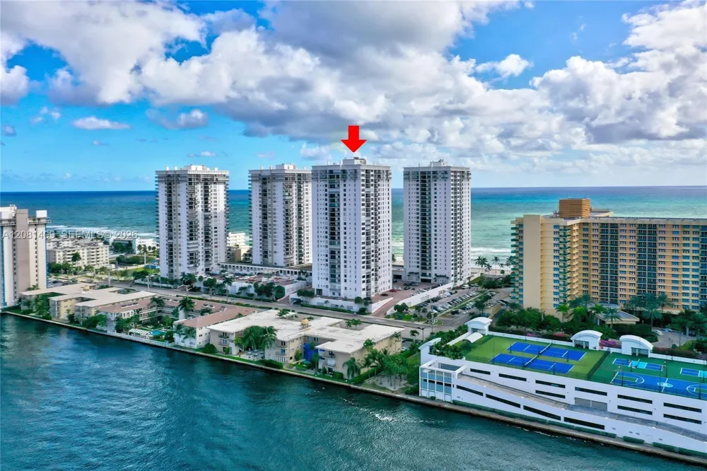 2401 S Ocean Dr #1906 Hollywood, FL 33019