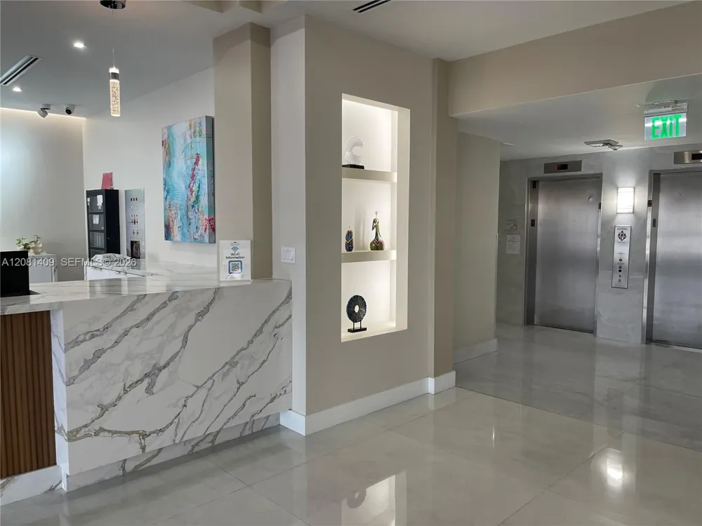 2401 S Ocean Dr #1906 Hollywood, FL 33019