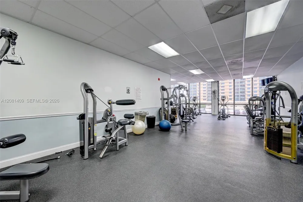 2401 S Ocean Dr #1906 Hollywood, FL 33019