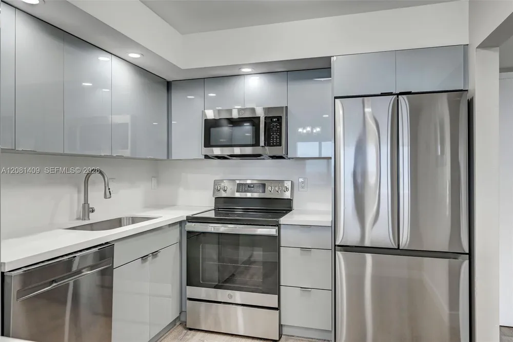 2401 S Ocean Dr #1906 Hollywood, FL 33019