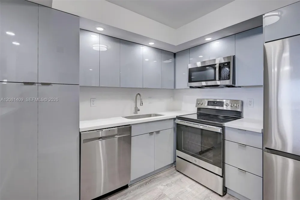2401 S Ocean Dr #1906 Hollywood, FL 33019