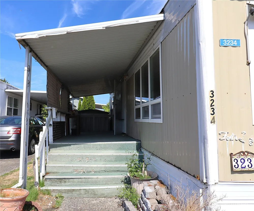 3234 S 183rd Street #232 SeaTac, WA 98188