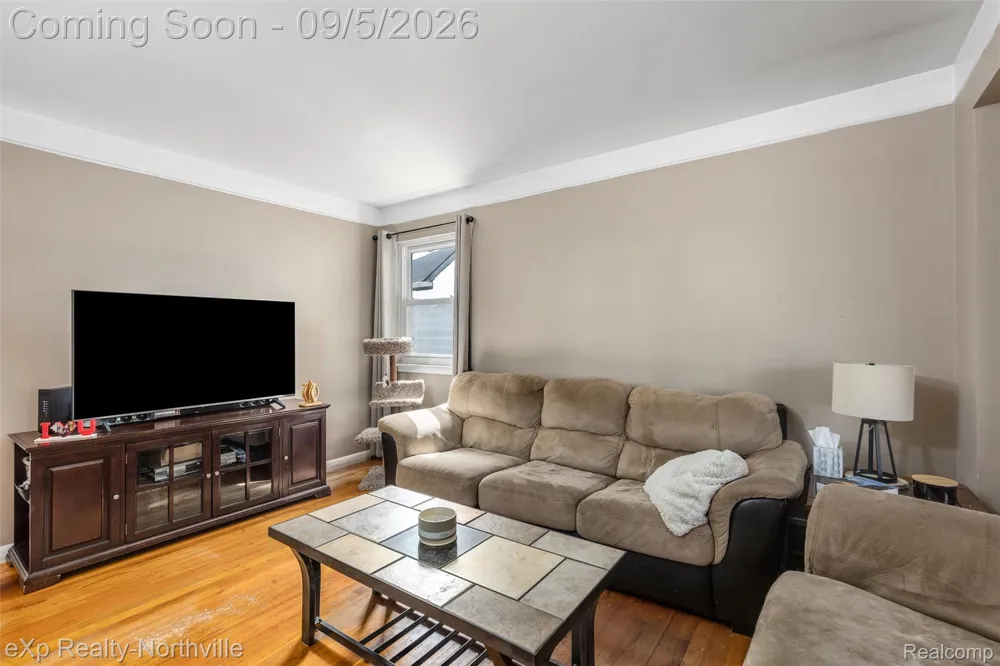 20454 Denby Redford Charter Township, MI 48240