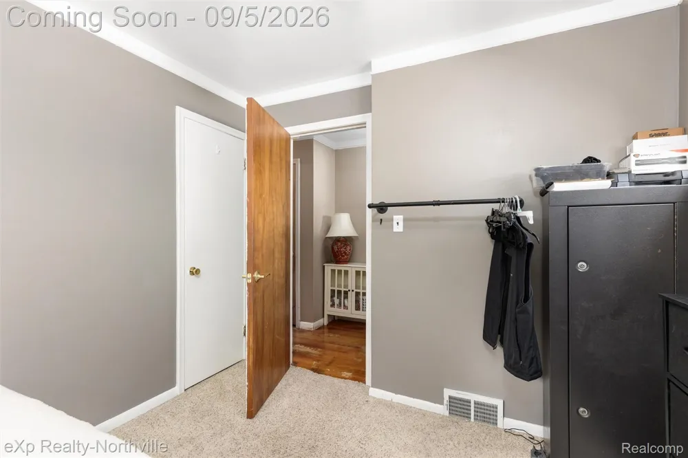 20454 Denby Redford Charter Township, MI 48240