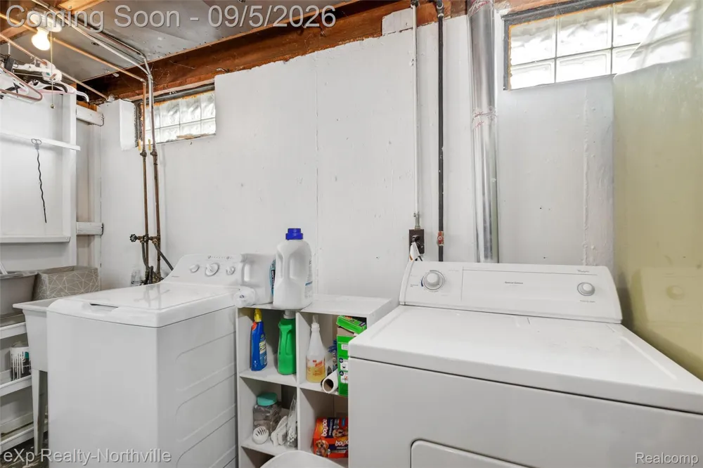 20454 Denby Redford Charter Township, MI 48240