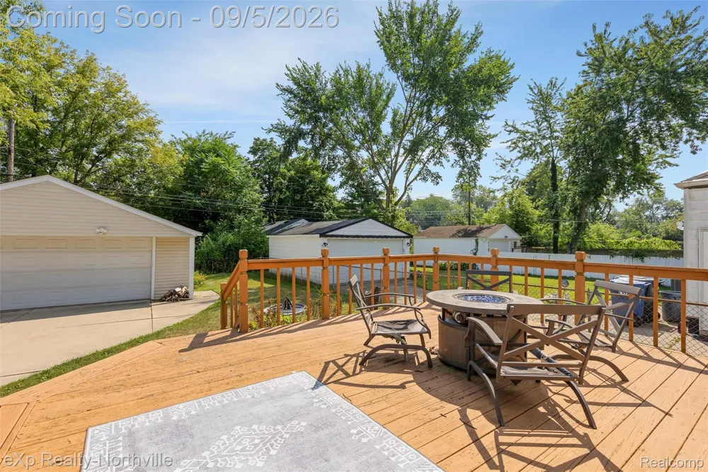 20454 Denby Redford Charter Township, MI 48240