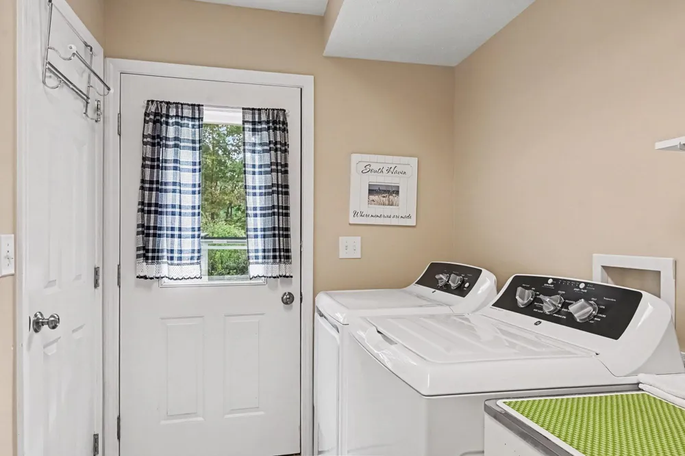 776 North Shore Drive South Haven City, MI 49090