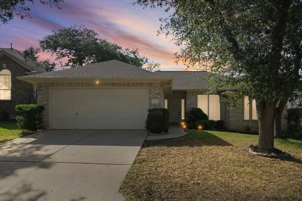 9120 Fainwood Lane Austin, TX 78749
