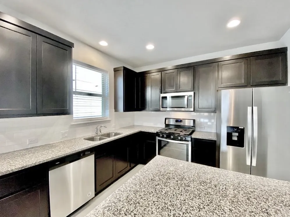 2148 Pecan Island Drive Leander, TX 78641
