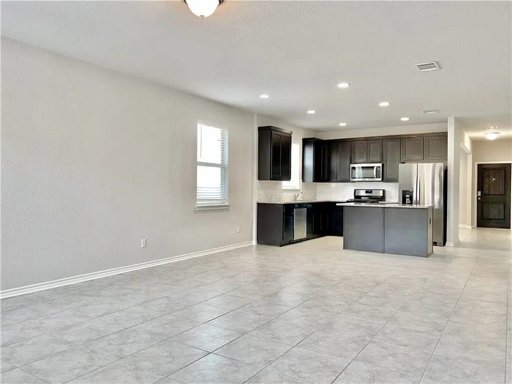 2148 Pecan Island Drive Leander, TX 78641