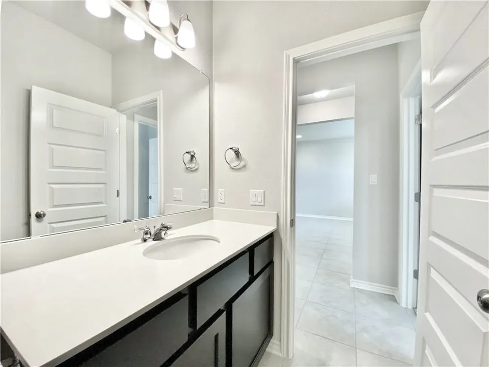 2148 Pecan Island Drive Leander, TX 78641