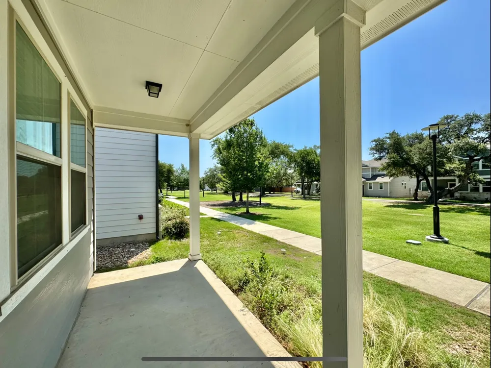 2148 Pecan Island Drive Leander, TX 78641