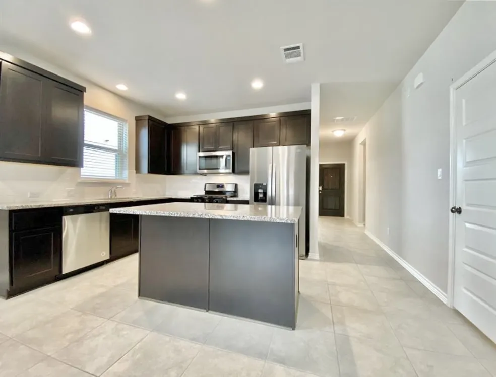 2148 Pecan Island Drive Leander, TX 78641